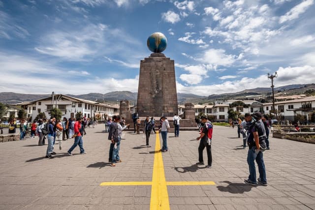 Mitad del Mundo (Middle of the World Monument)