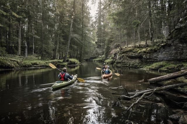 Kayaking the Vohandu River